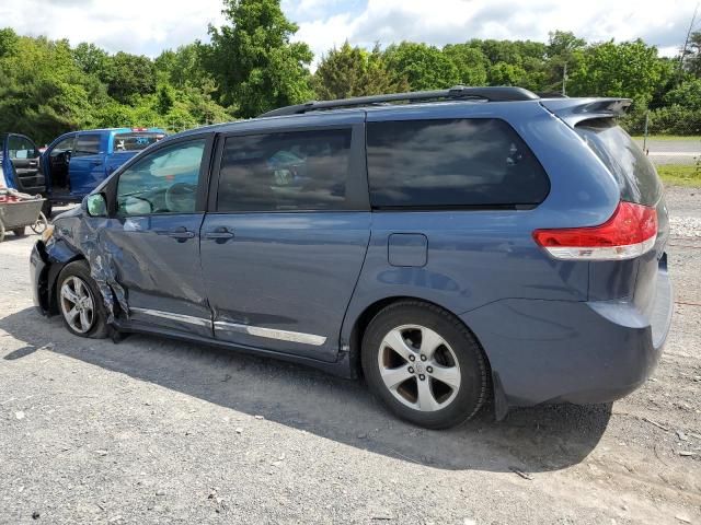 2013 Toyota Sienna LE