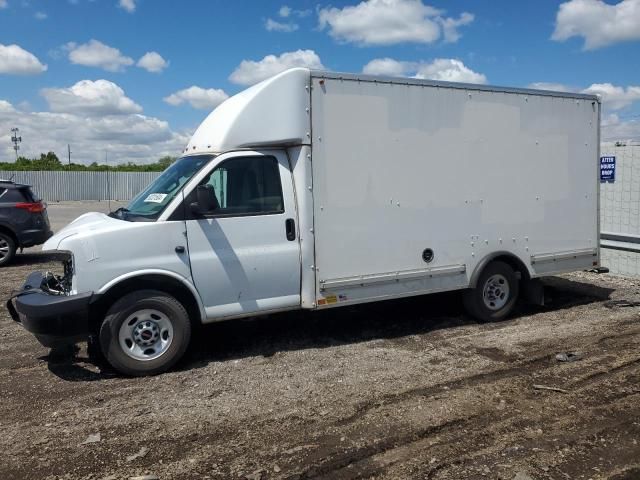2021 Ford Econoline E350 Super Duty Cutaway Van