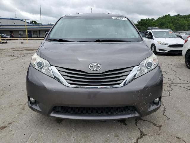 2013 Toyota Sienna XLE