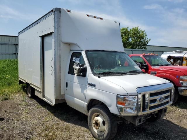 2021 Ford Econoline E350 Super Duty Cutaway Van