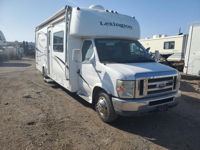 2011 Ford Econoline E450 Super Duty Cutaway Van