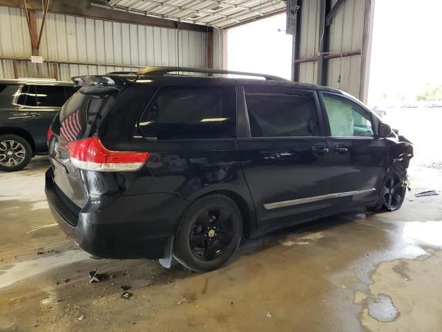 2013 Toyota Sienna LE