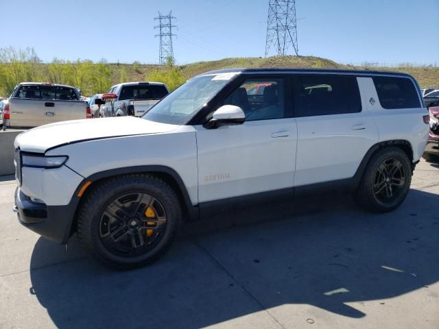 2024 Rivian R1S Adventure