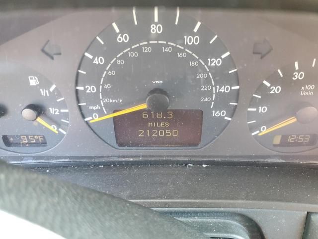 2000 Mercedes-Benz E 320