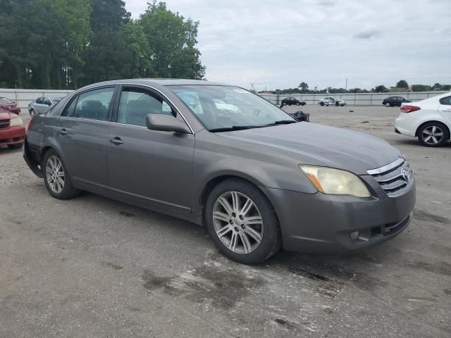 2005 Toyota Avalon XL