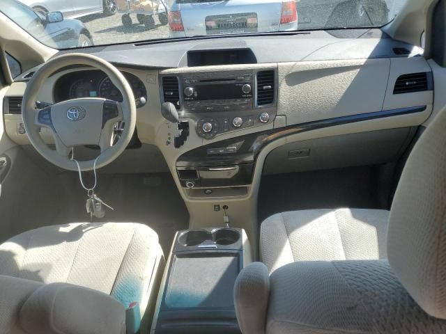 2011 Toyota Sienna LE