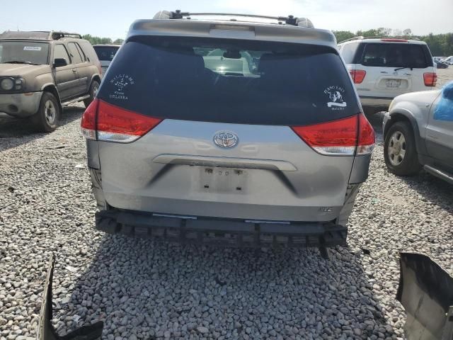 2012 Toyota Sienna XLE