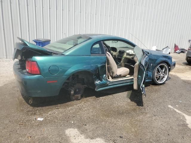 2000 Ford Mustang