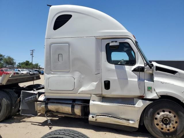 2020 Freightliner Cascadia 126