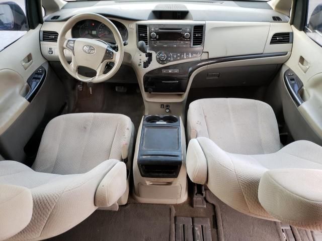 2013 Toyota Sienna LE