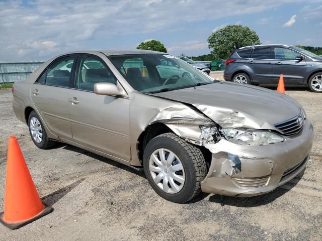 2005 Toyota Camry LE