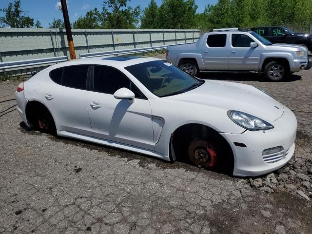 2012 Porsche Panamera 2