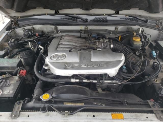 2002 Infiniti QX4