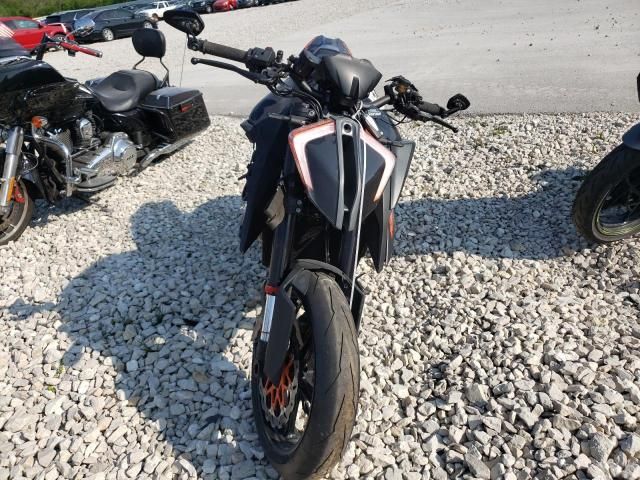 2020 KTM 1290 Super Duke R