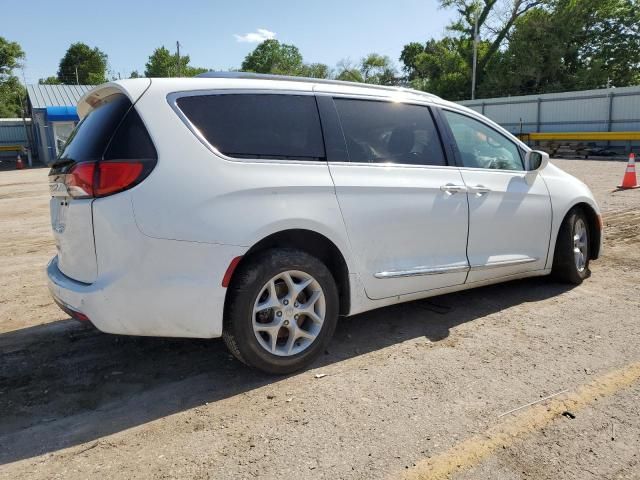 2017 Chrysler Pacifica Touring L Plus