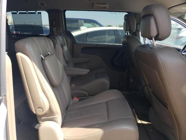 2012 Chrysler Town & Country Touring L