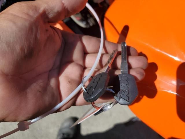 2023 KTM 390 RC