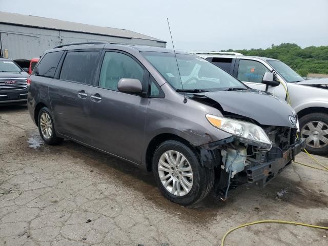 2012 Toyota Sienna XLE