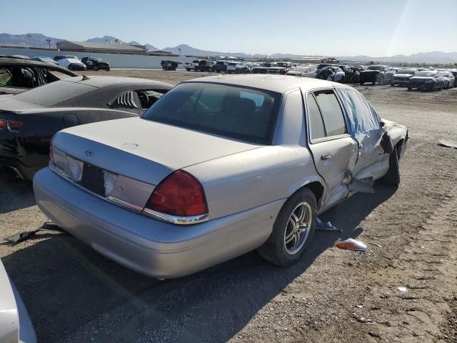 2004 Ford Crown Victoria