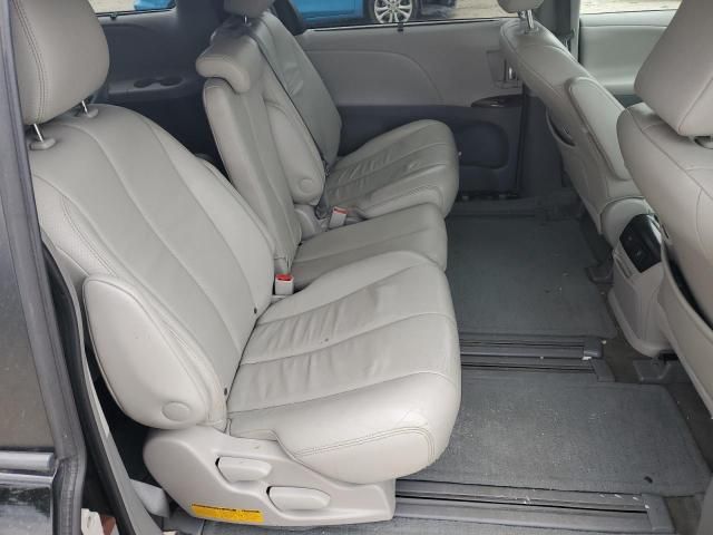 2014 Toyota Sienna XLE