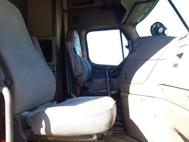 2013 Freightliner Cascadia 125