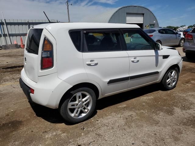 2011 KIA Soul +