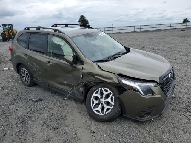 2022 Subaru Forester Premium