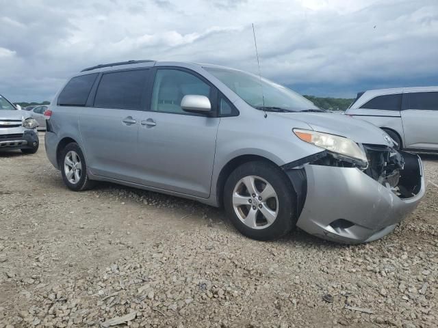 2011 Toyota Sienna LE