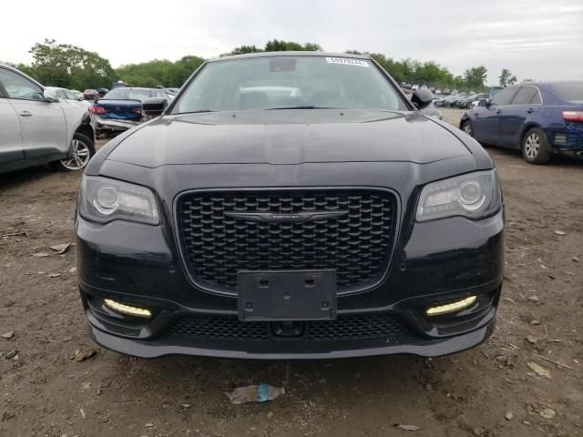 2022 Chrysler 300 Touring L