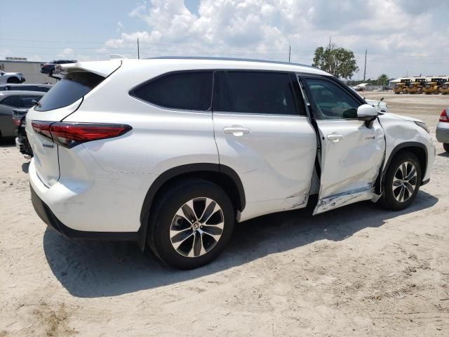 2021 Toyota Highlander Hybrid XLE