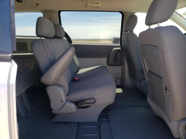 2008 Chrysler Town & Country LX