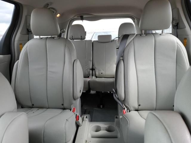 2014 Toyota Sienna XLE