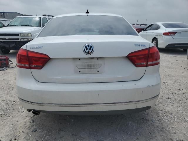 2013 Volkswagen Passat SEL