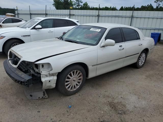 2004 Lincoln Town Car Executive