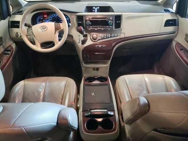 2012 Toyota Sienna XLE