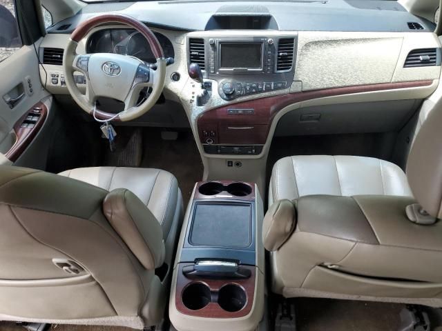 2013 Toyota Sienna XLE