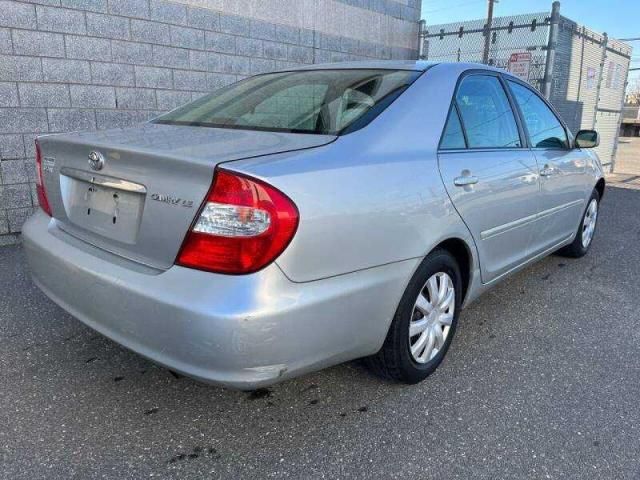 2004 Toyota Camry LE