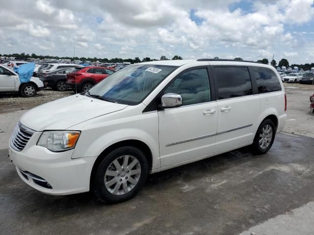 2012 Chrysler Town & Country Touring L