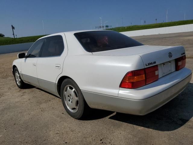 2000 Lexus LS 400