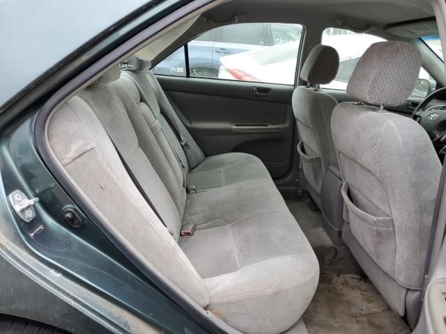 2004 Toyota Camry LE