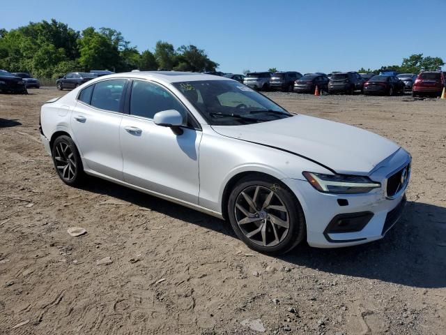 2019 Volvo S60 T5 Momentum