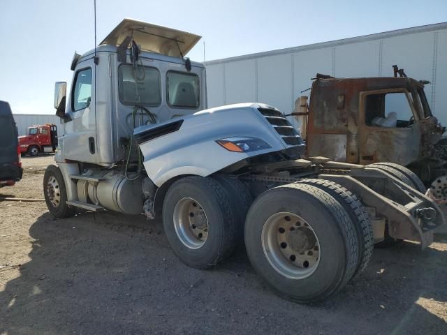 2018 Freightliner Cascadia 126