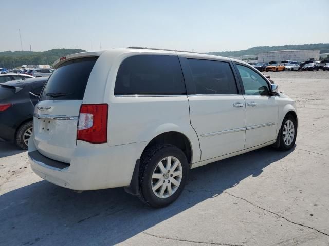 2012 Chrysler Town & Country Touring L