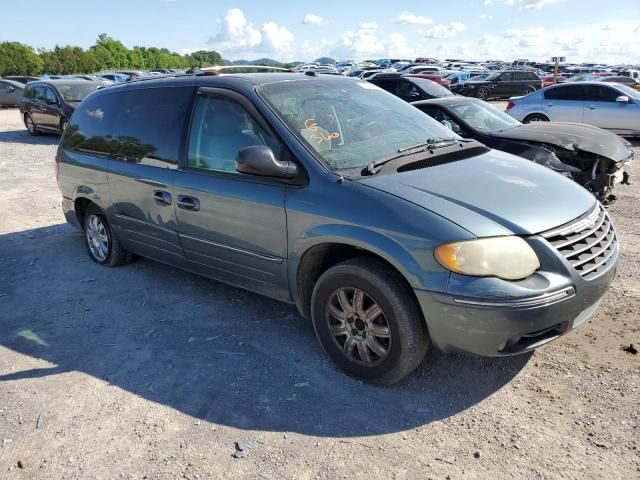 2005 Chrysler Town & Country Limited