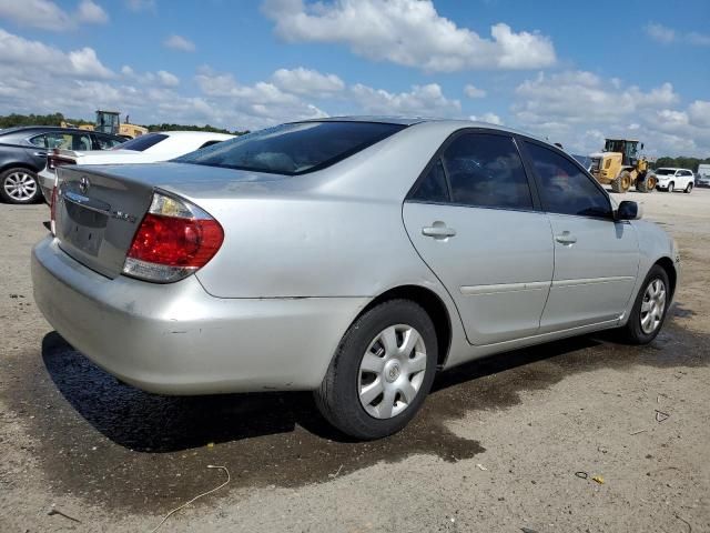 2005 Toyota Camry LE