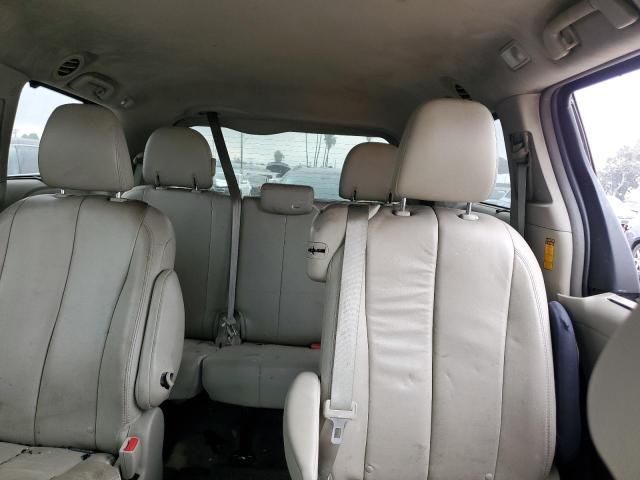 2014 Toyota Sienna XLE