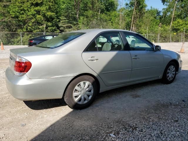 2005 Toyota Camry LE