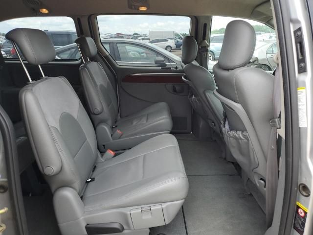 2005 Chrysler Town & Country Limited