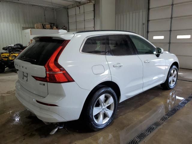 2022 Volvo XC60 B5 Momentum