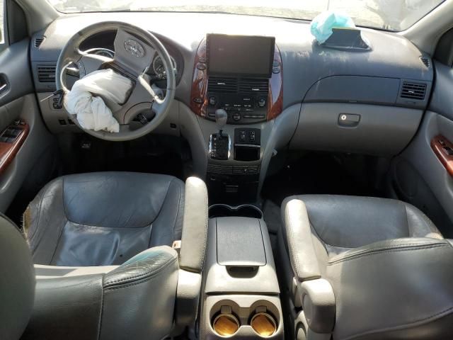 2004 Toyota Sienna XLE